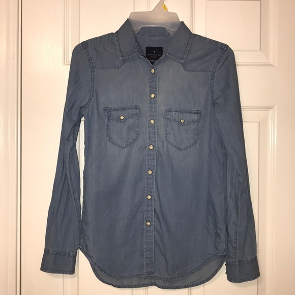American Eagle Chambray Top - Picture 2 of 7